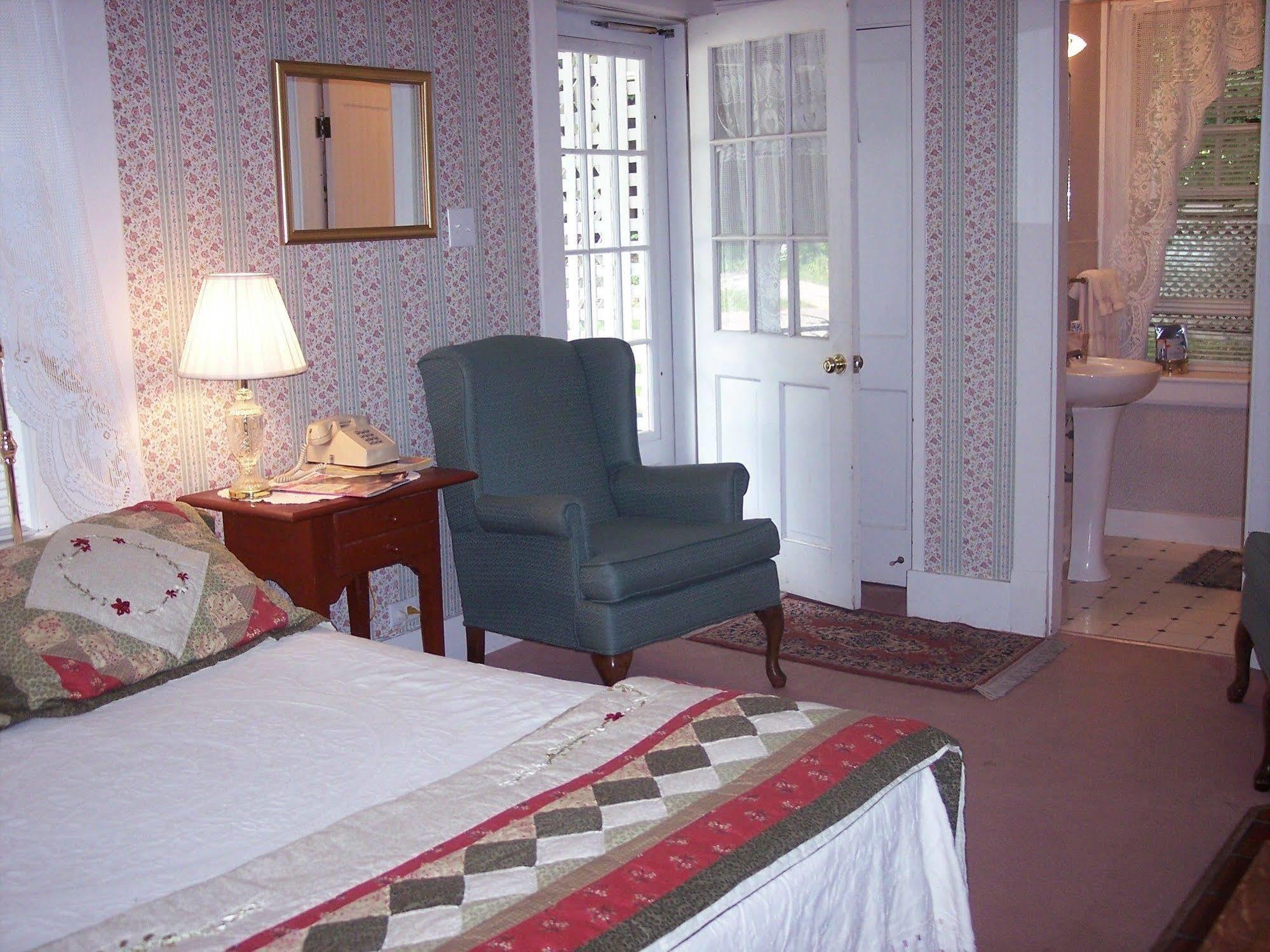Glen Oaks Inn Intervale エクステリア 写真
